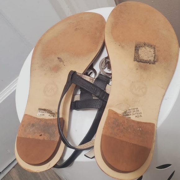 MICHAEL Michael Kors Women's Sondra Leather Thong Sandals Size 6½ 🌴 - Picture 3 of 6